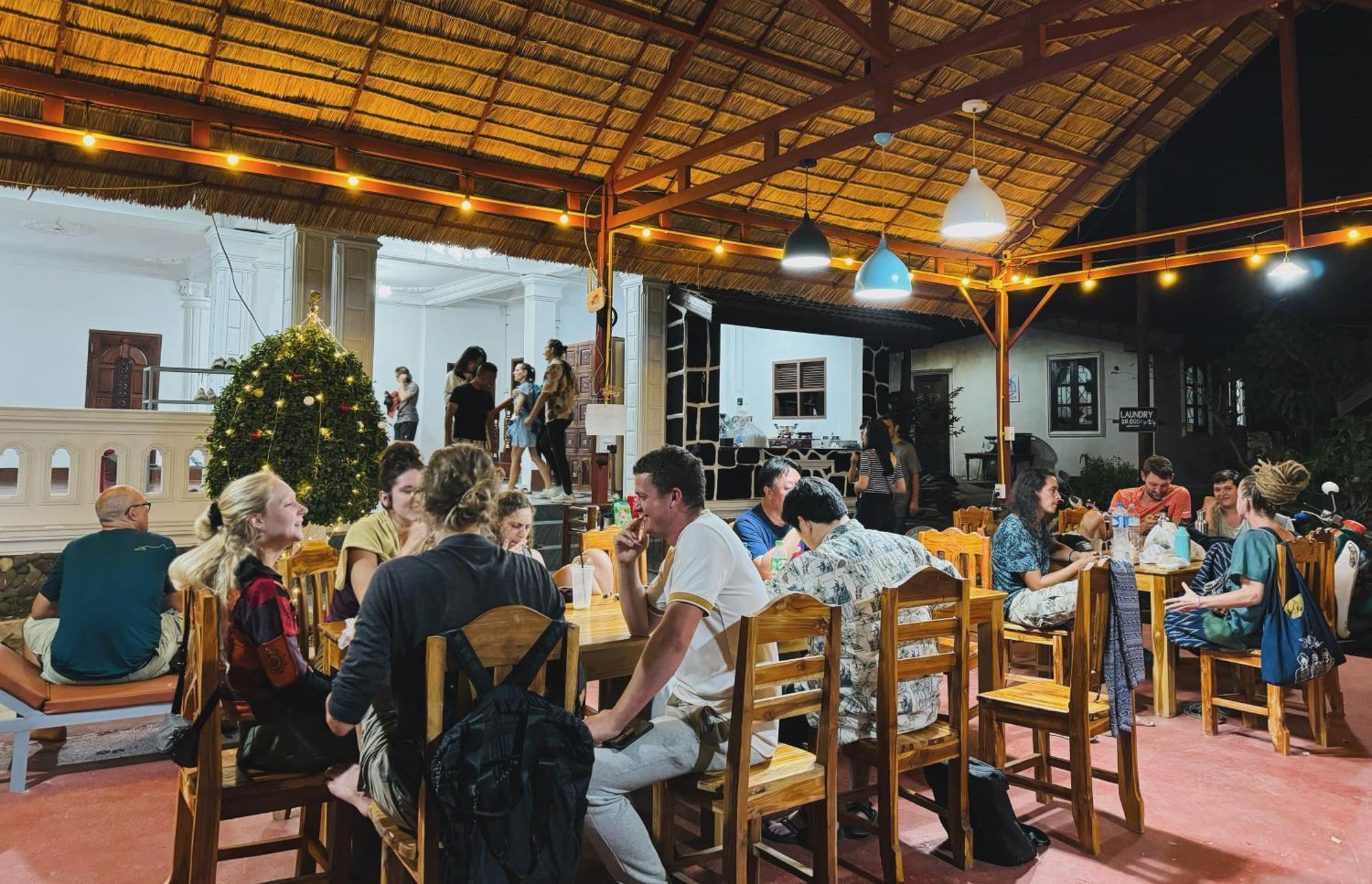 Sabai Sabai Backpackers Hostel Luang Prabang Ngoại thất bức ảnh