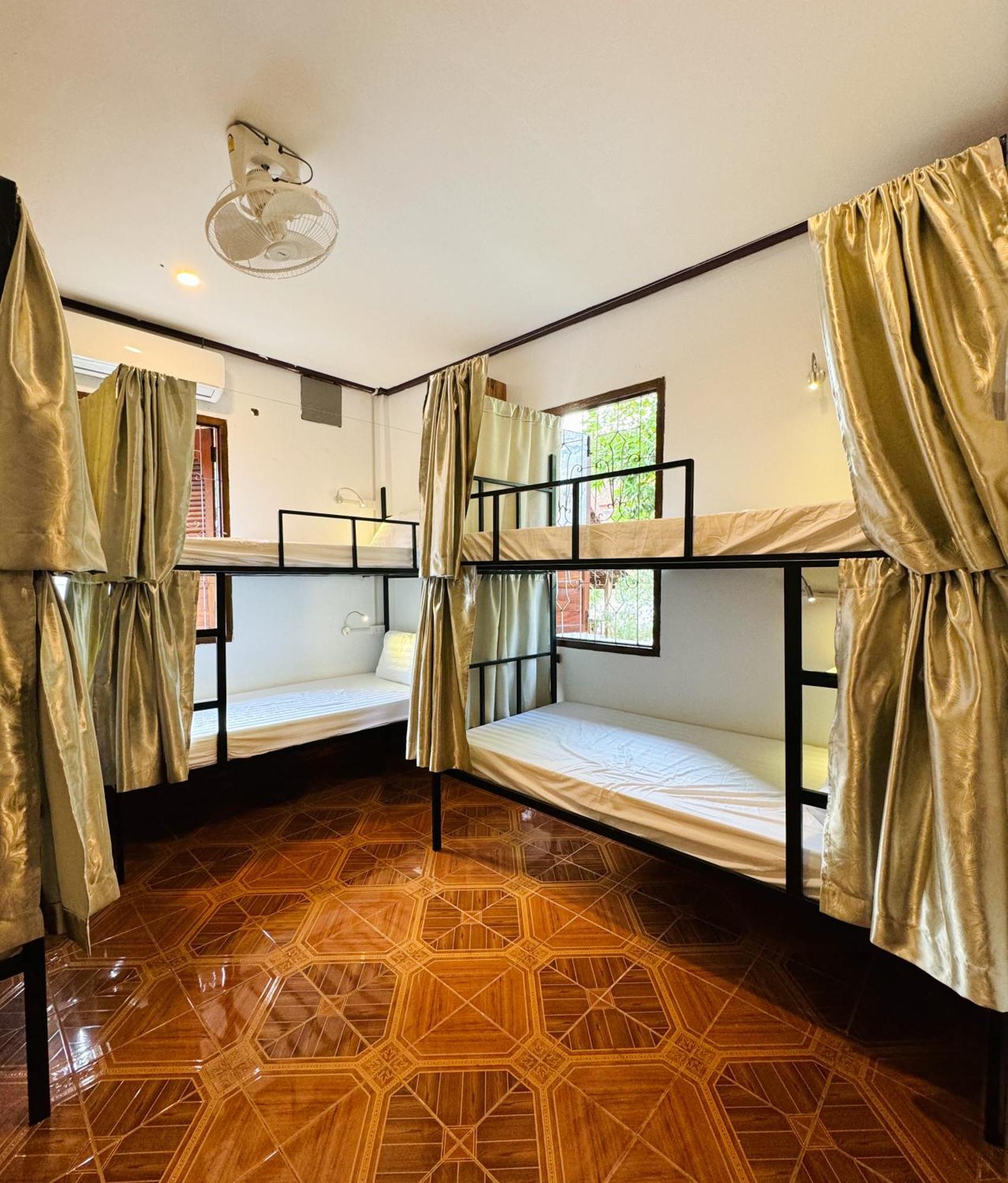 Sabai Sabai Backpackers Hostel Luang Prabang Ngoại thất bức ảnh